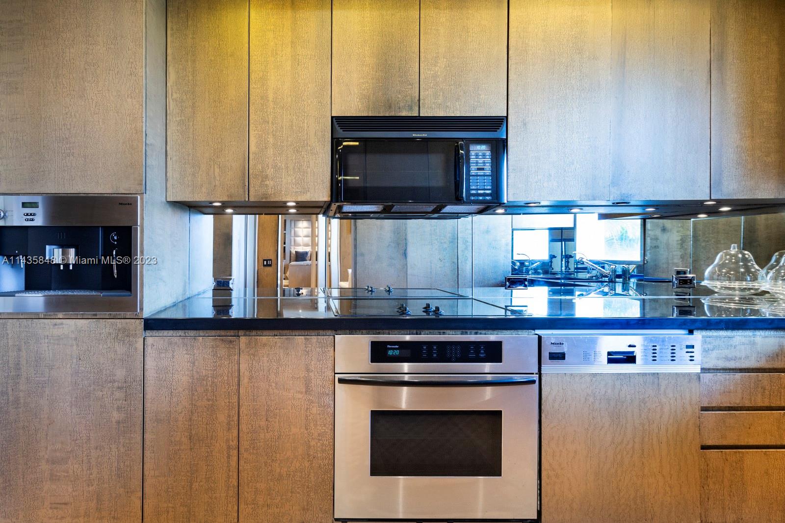 CLUB TOWER TWO CONDO - Residential