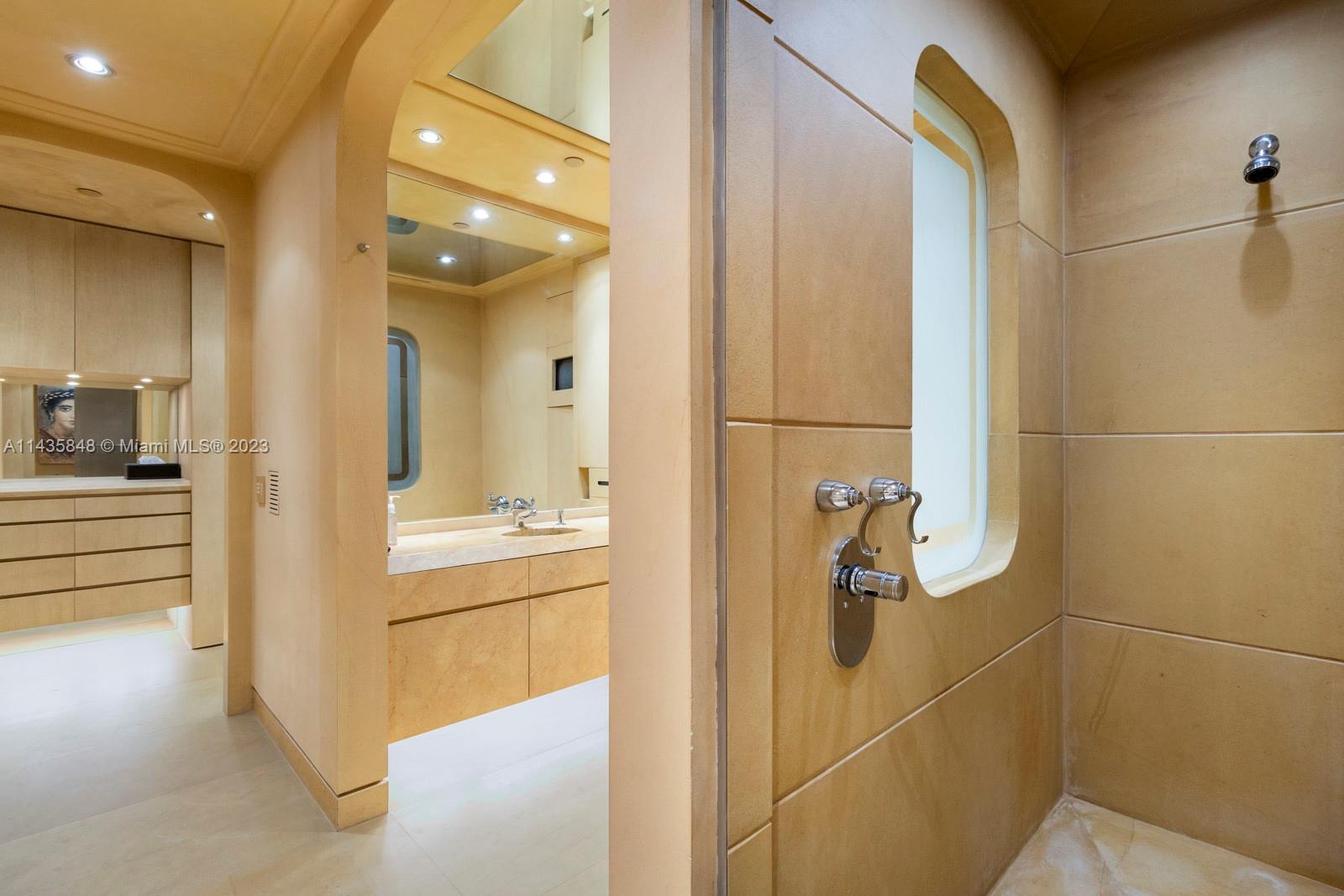 CLUB TOWER TWO CONDO - Residential