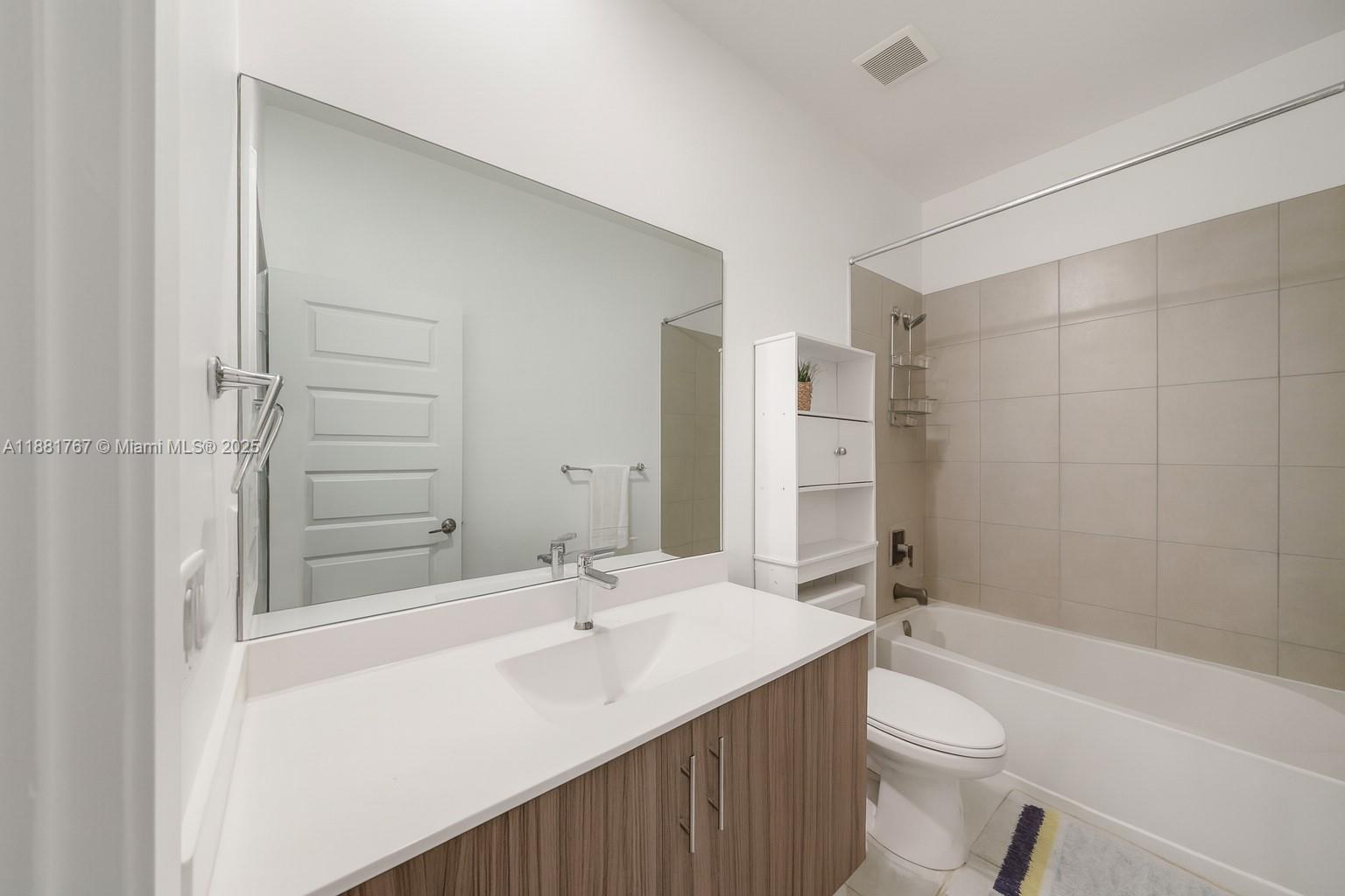 DUNNWOODY LAKE - Residential