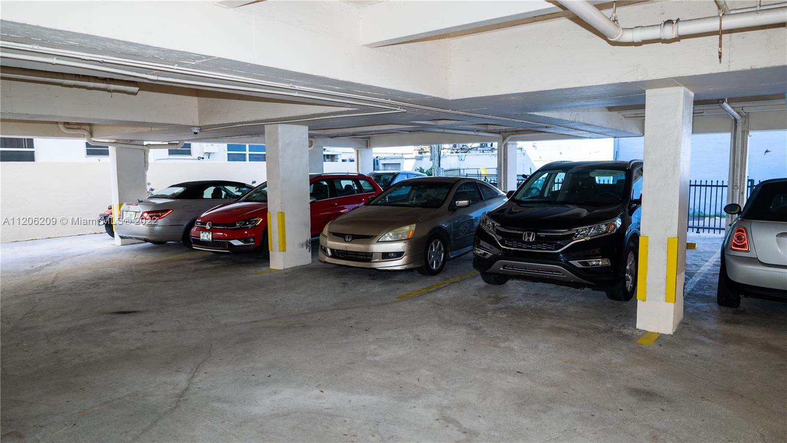 COLLINS VISTA CONDO - Residential Lease