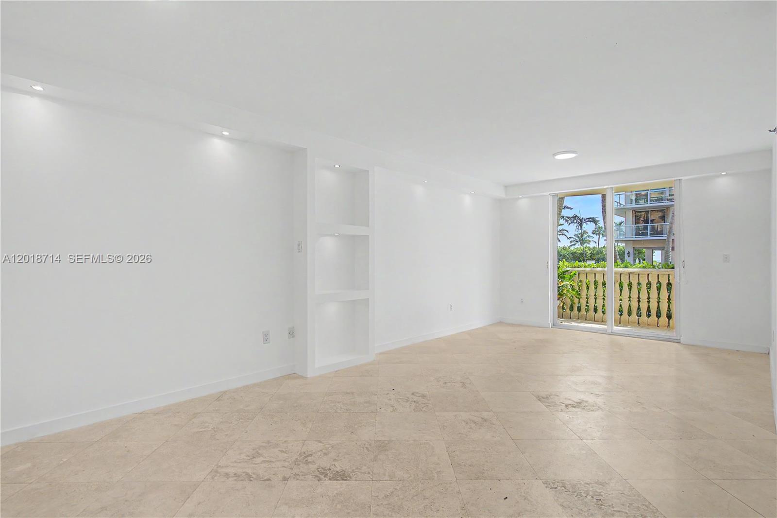 8888 Collins Ave 115