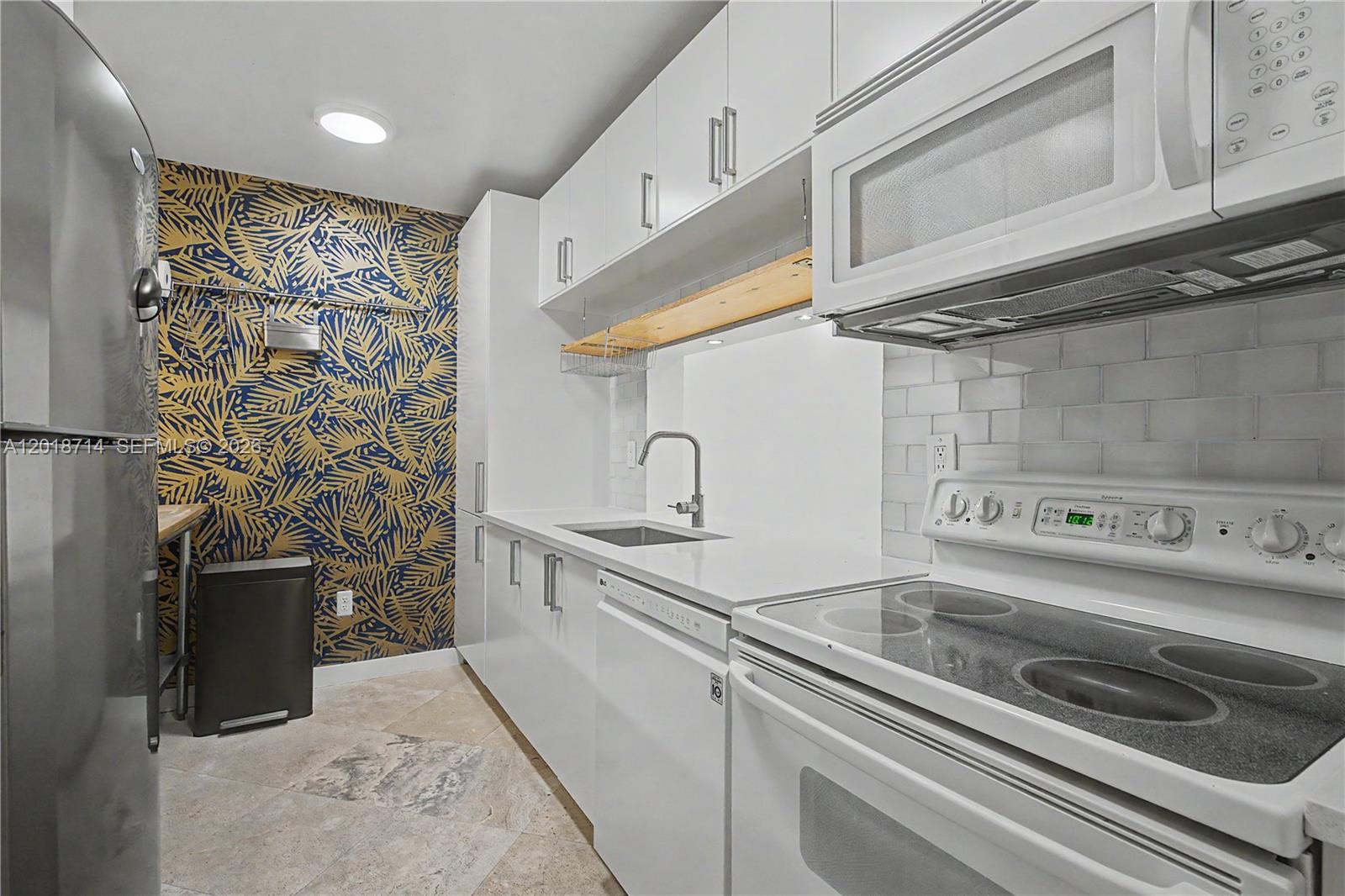 SURFSIDE PALMS CONDO - Residential