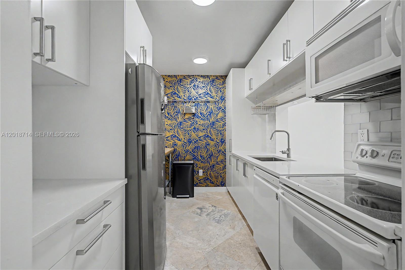 SURFSIDE PALMS CONDO - Residential