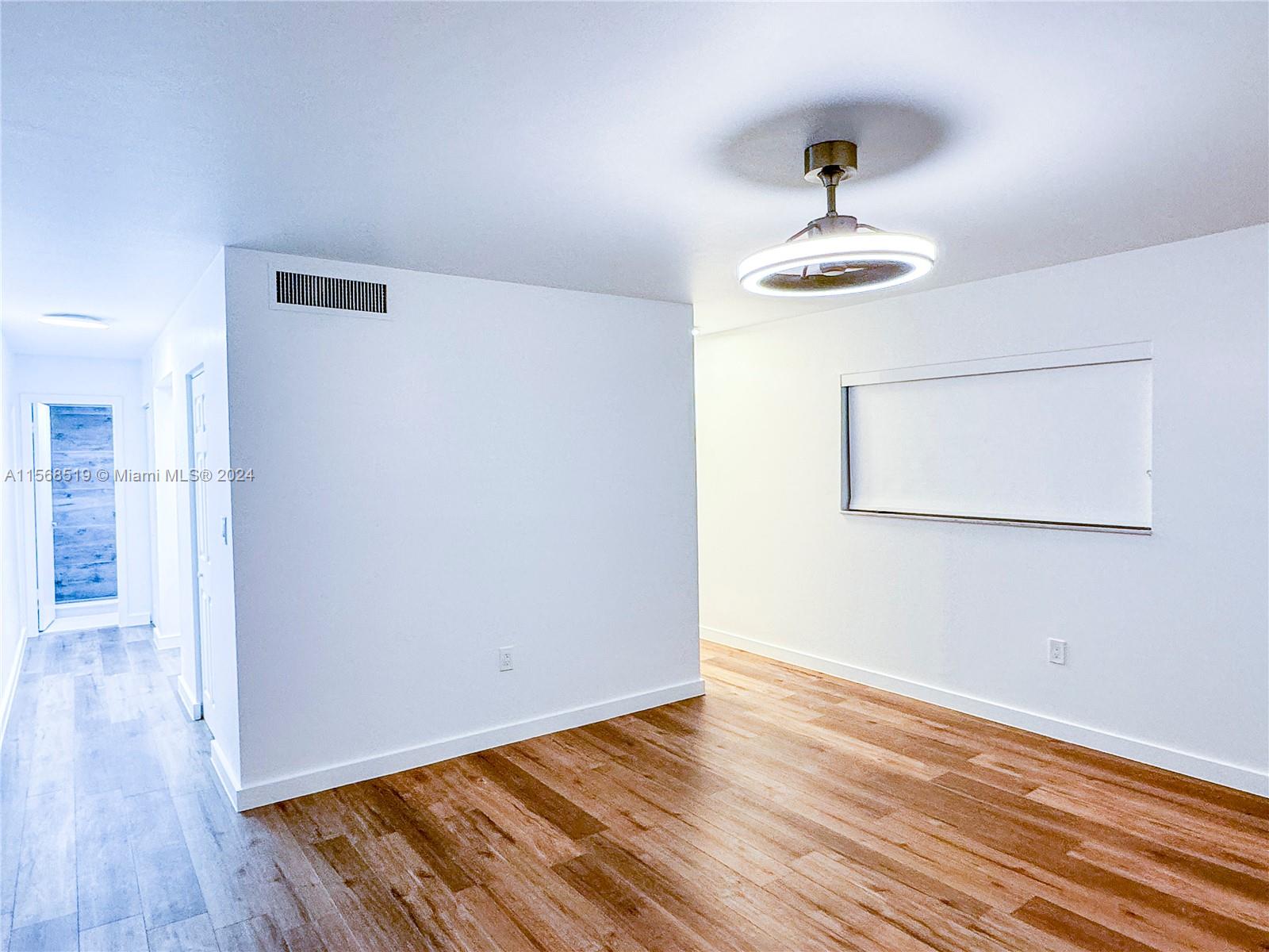 KENDALL CENTER - Residential Lease