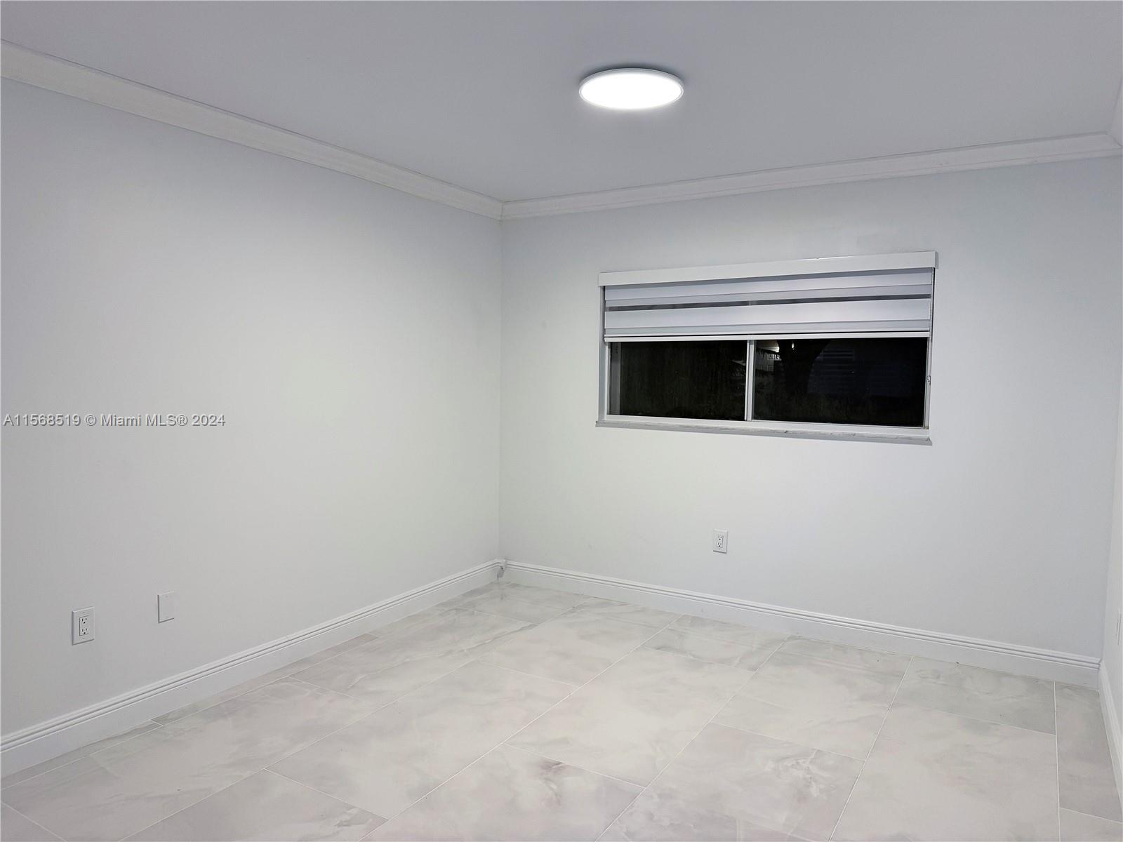 KENDALL CENTER - Residential Lease