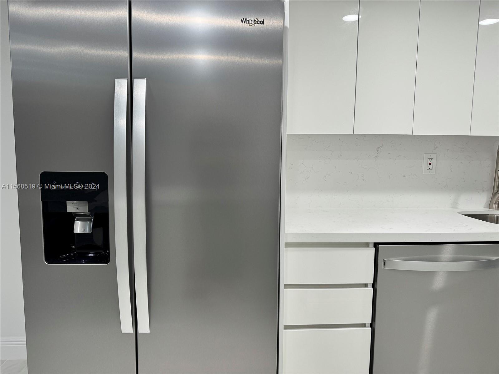 KENDALL CENTER - Residential Lease