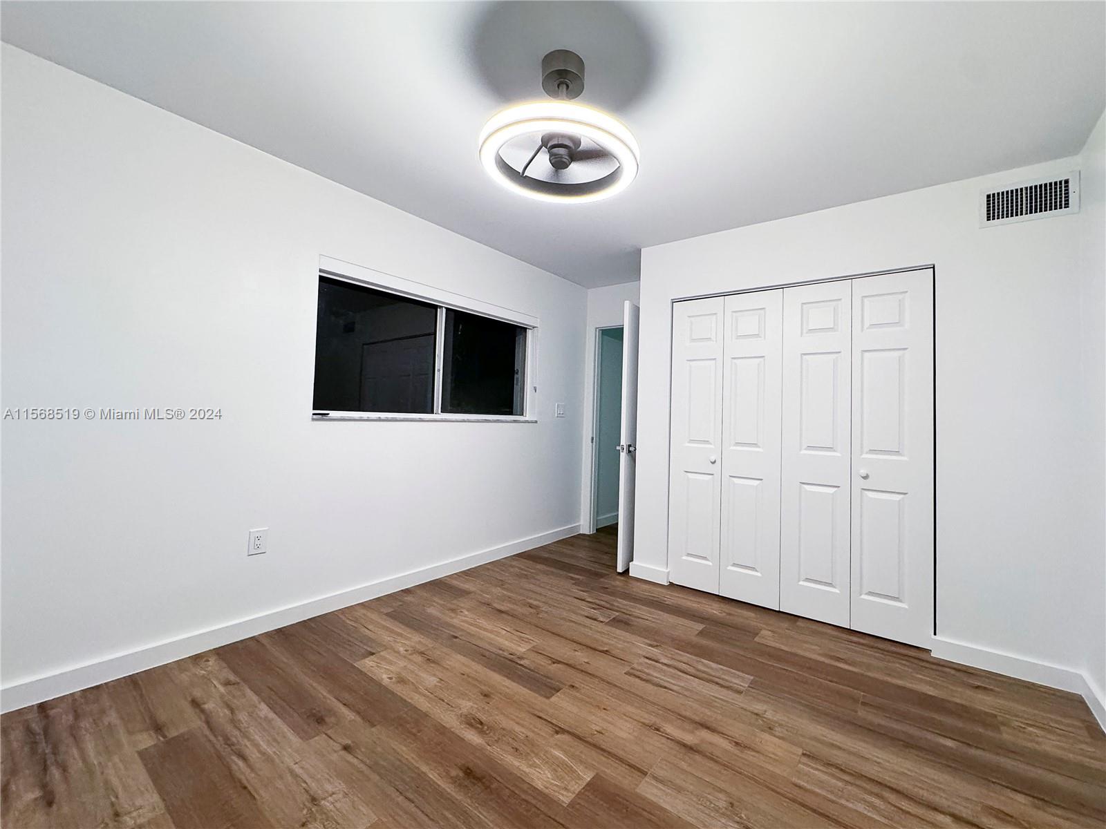 KENDALL CENTER - Residential Lease