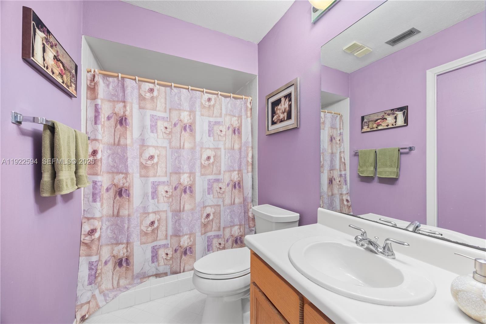 TWIN LAKE GARDENS - Residential