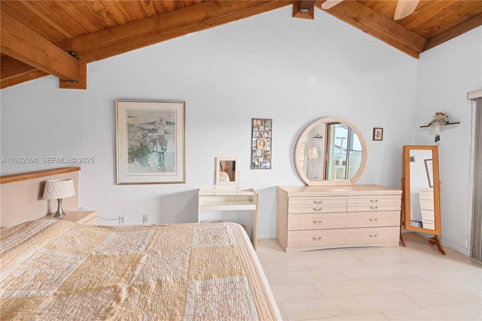 TWIN LAKE GARDENS - Residential