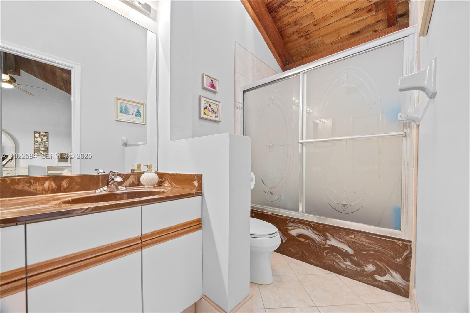 TWIN LAKE GARDENS - Residential