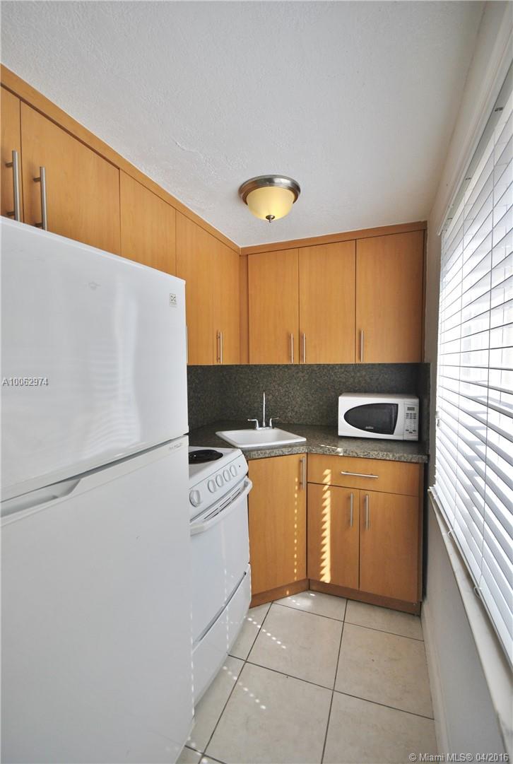 THE CORALS CONDO - Residential Lease