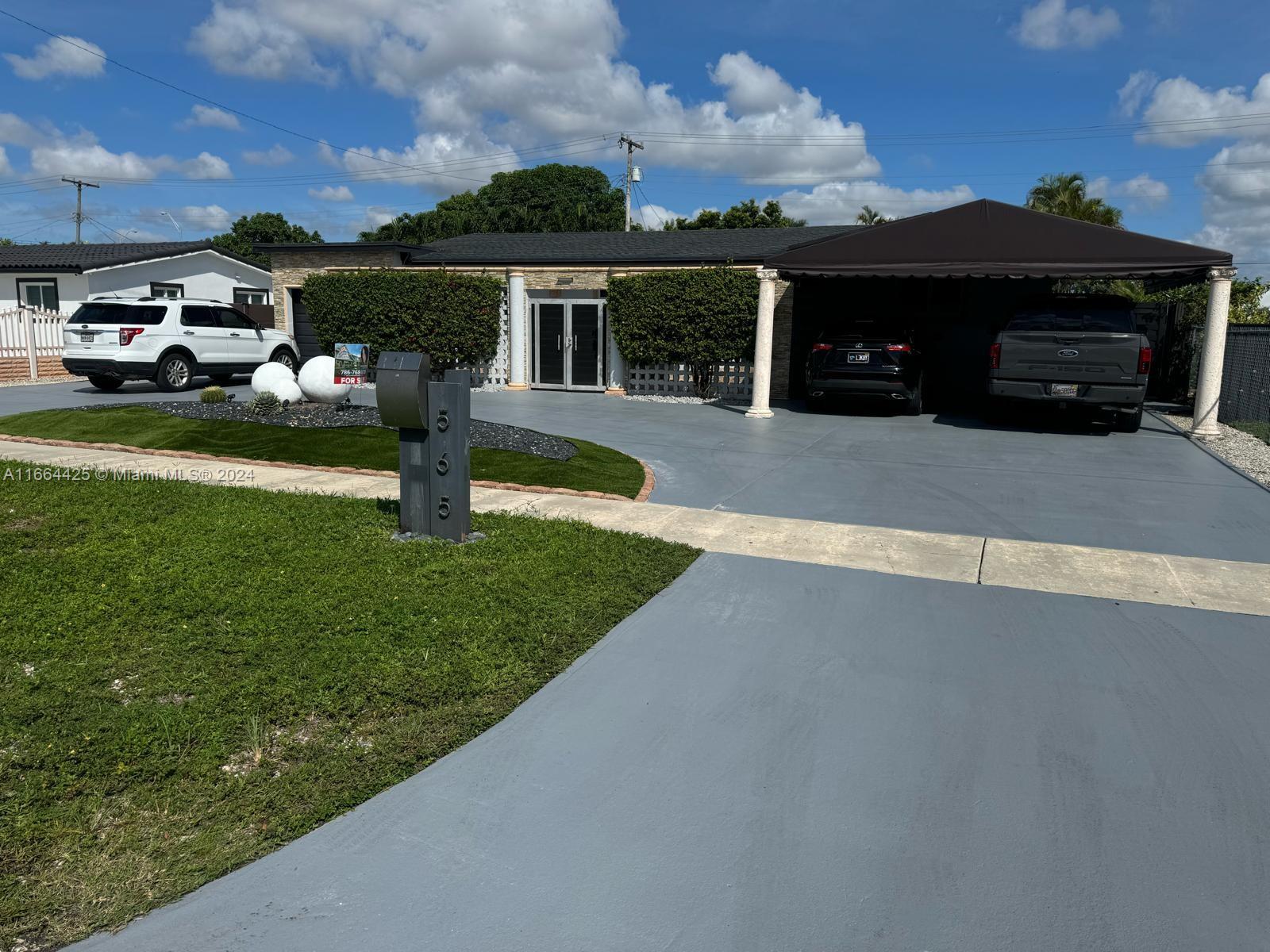 DOUGLAS ESTS 1ST ADDN - Residential
