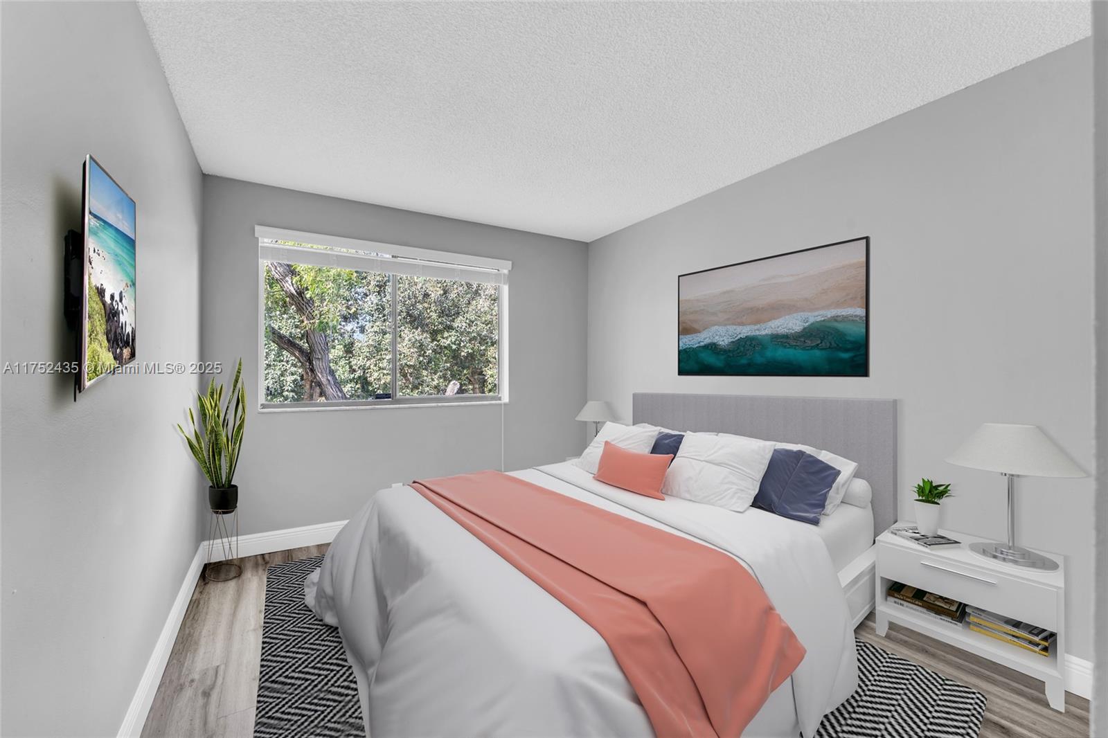 RACQUET CLUB VILLAGE APAR - Residential Lease