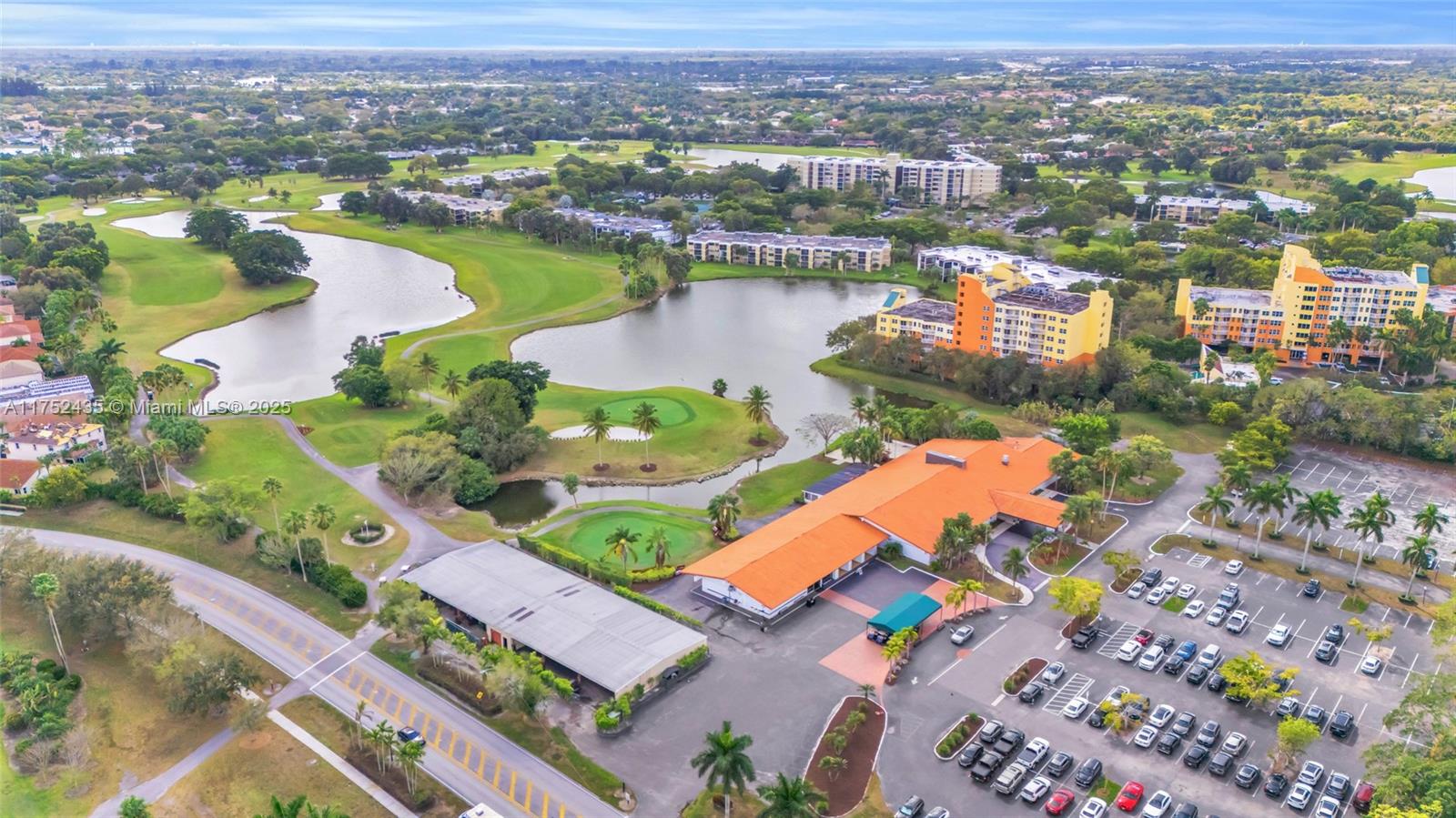 RACQUET CLUB VILLAGE APAR - Residential Lease