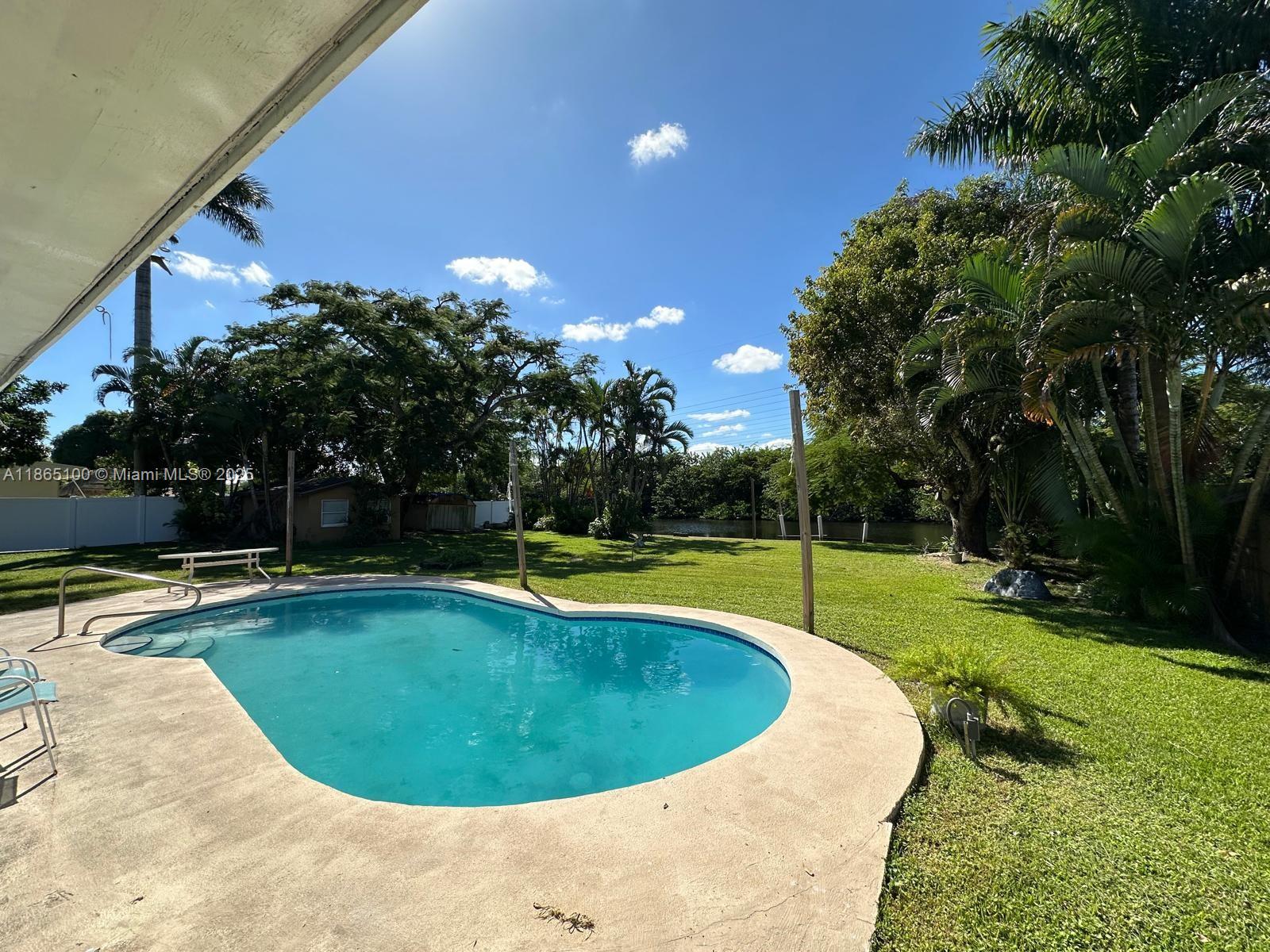 DAVIS ISLES - Residential Lease