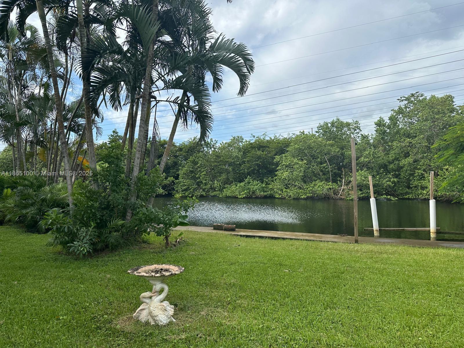 DAVIS ISLES - Residential Lease