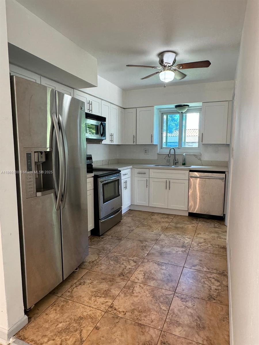 DAVIS ISLES - Residential Lease