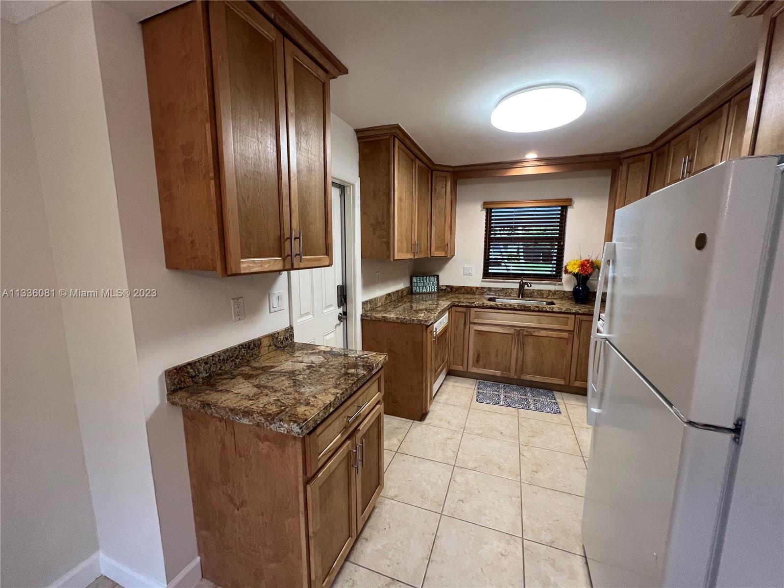 BEACHWAY ESTATES - Residential Lease