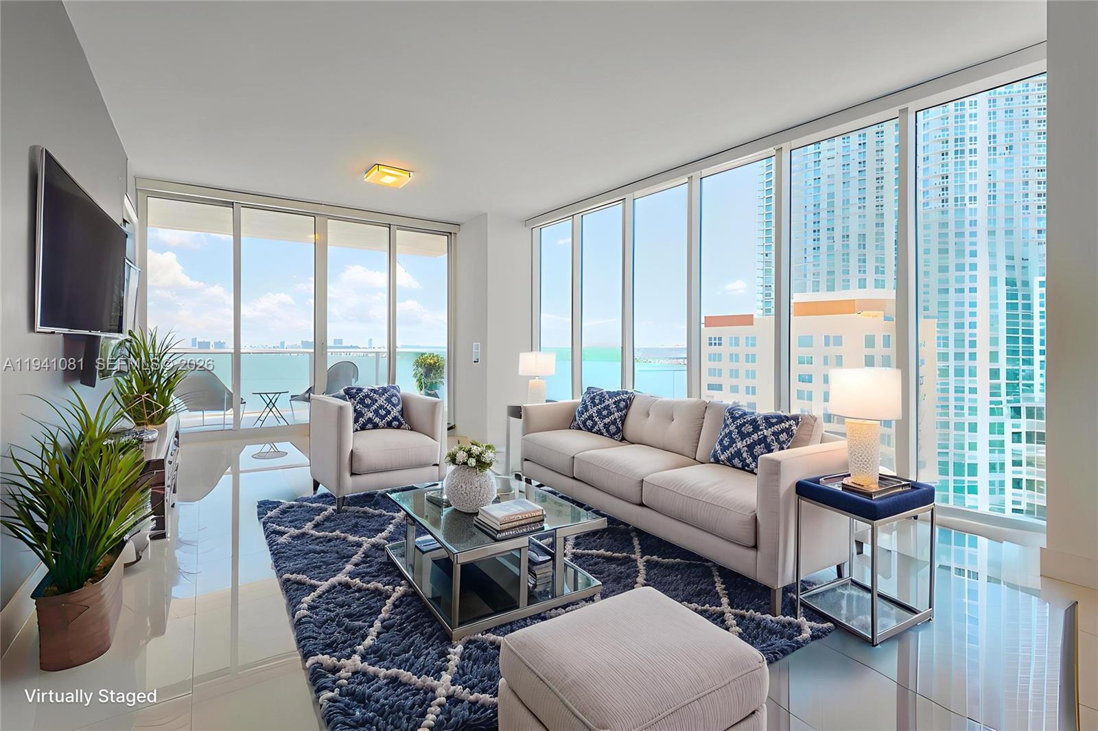 PARAMOUNT BAY CONDO - Residential