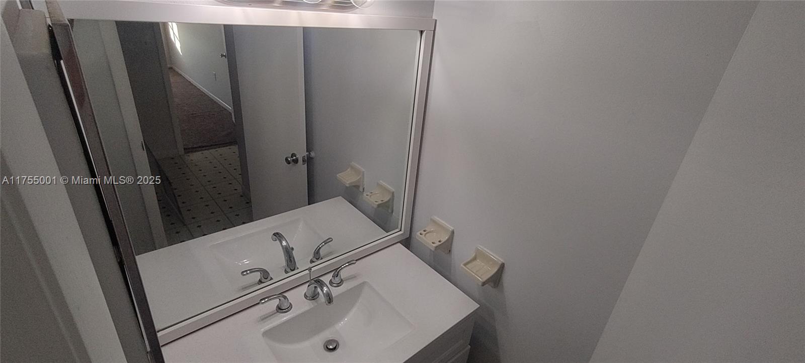 LA CASTELLANA CONDO - Residential