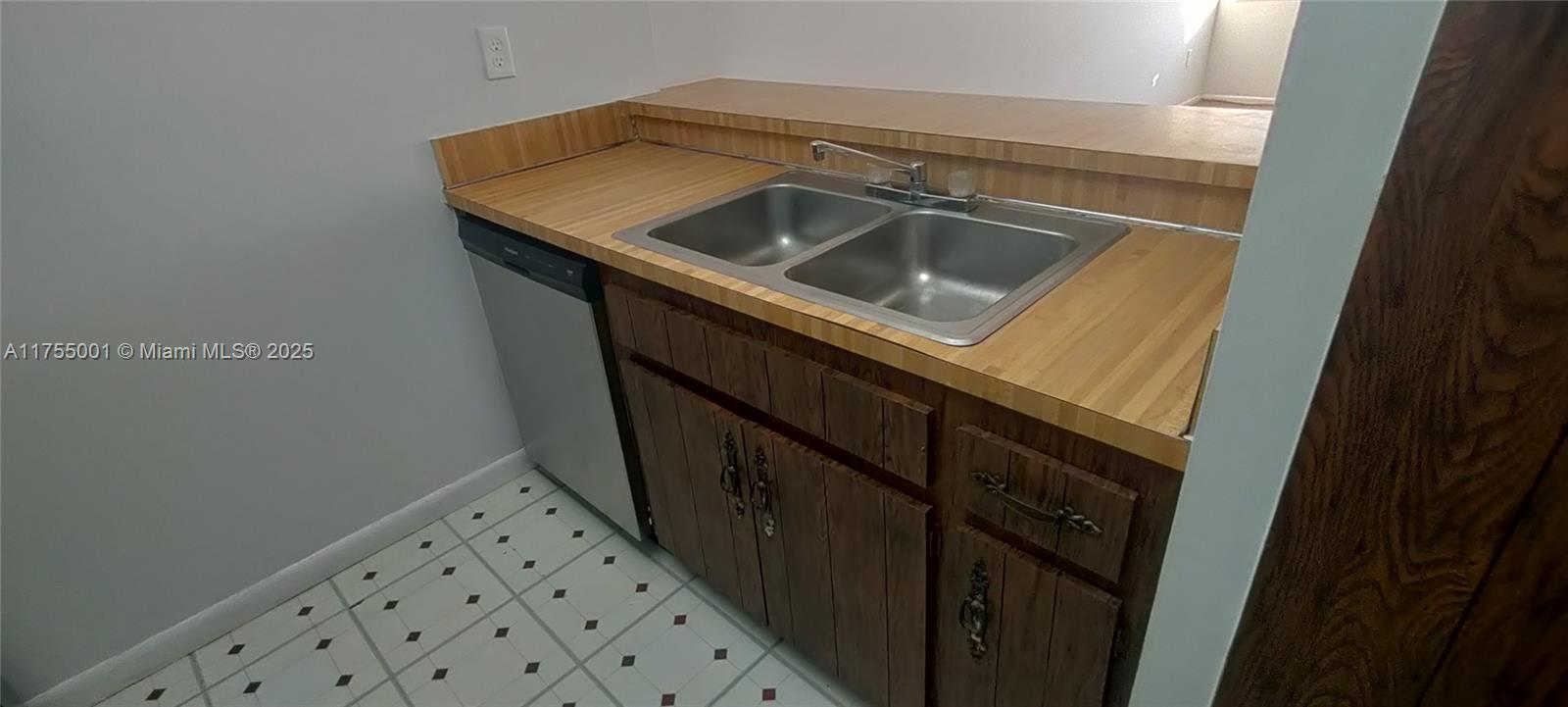 LA CASTELLANA CONDO - Residential