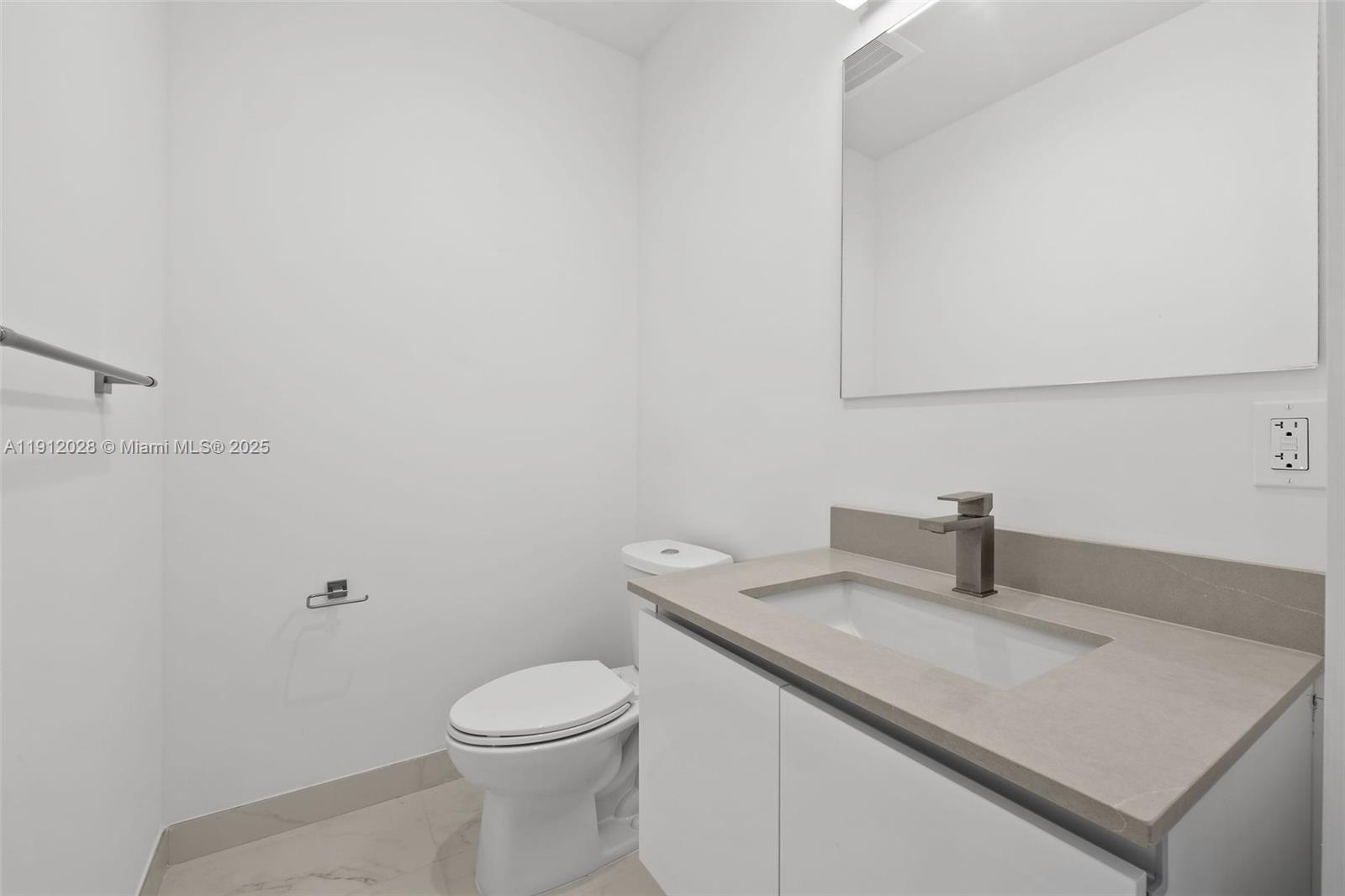 Slate Hallandale - Residential Lease