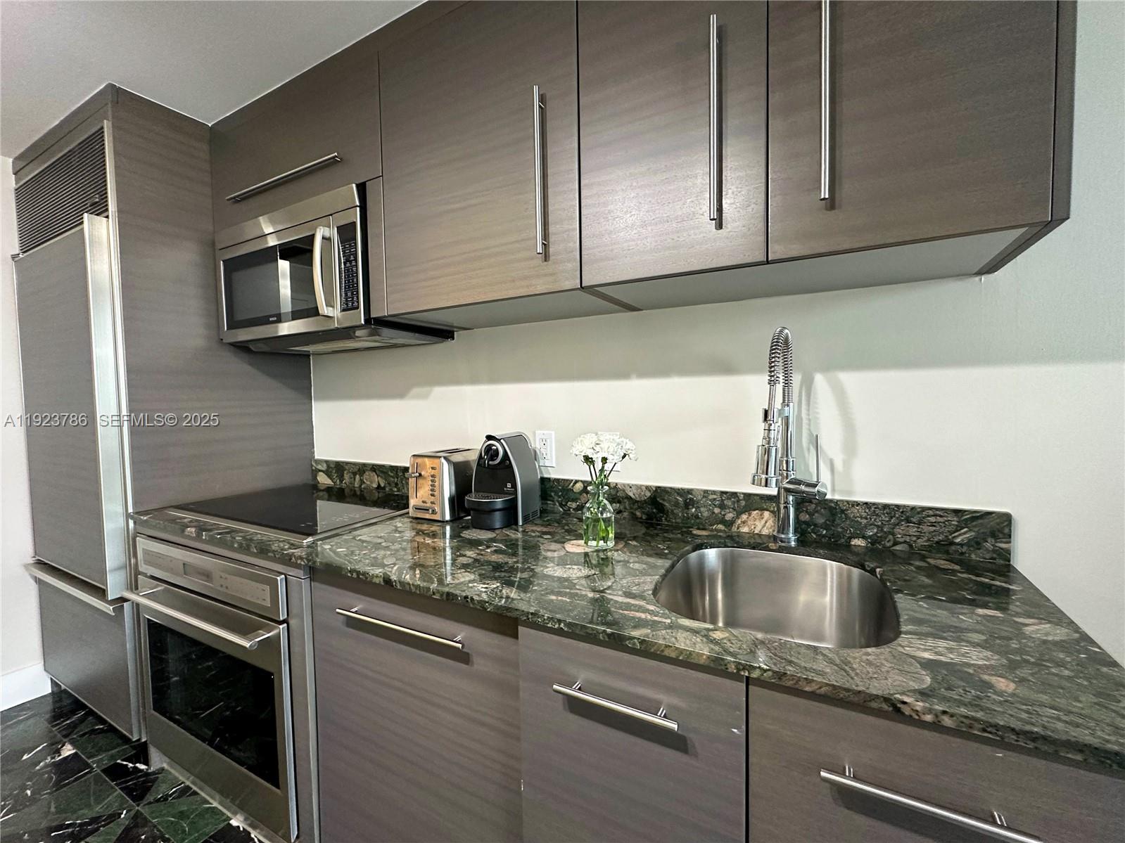 ICON BRICKELL CONDO NO 3 - Residential