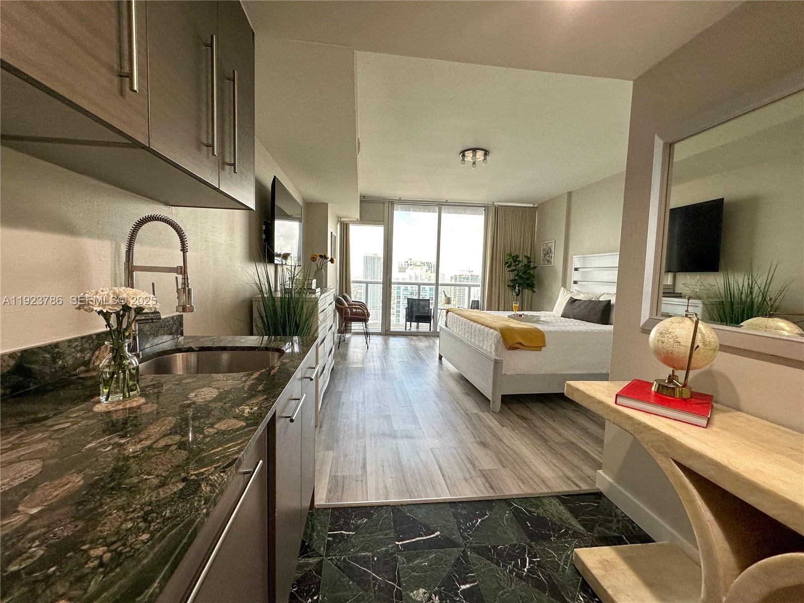 ICON BRICKELL CONDO NO 3 - Residential