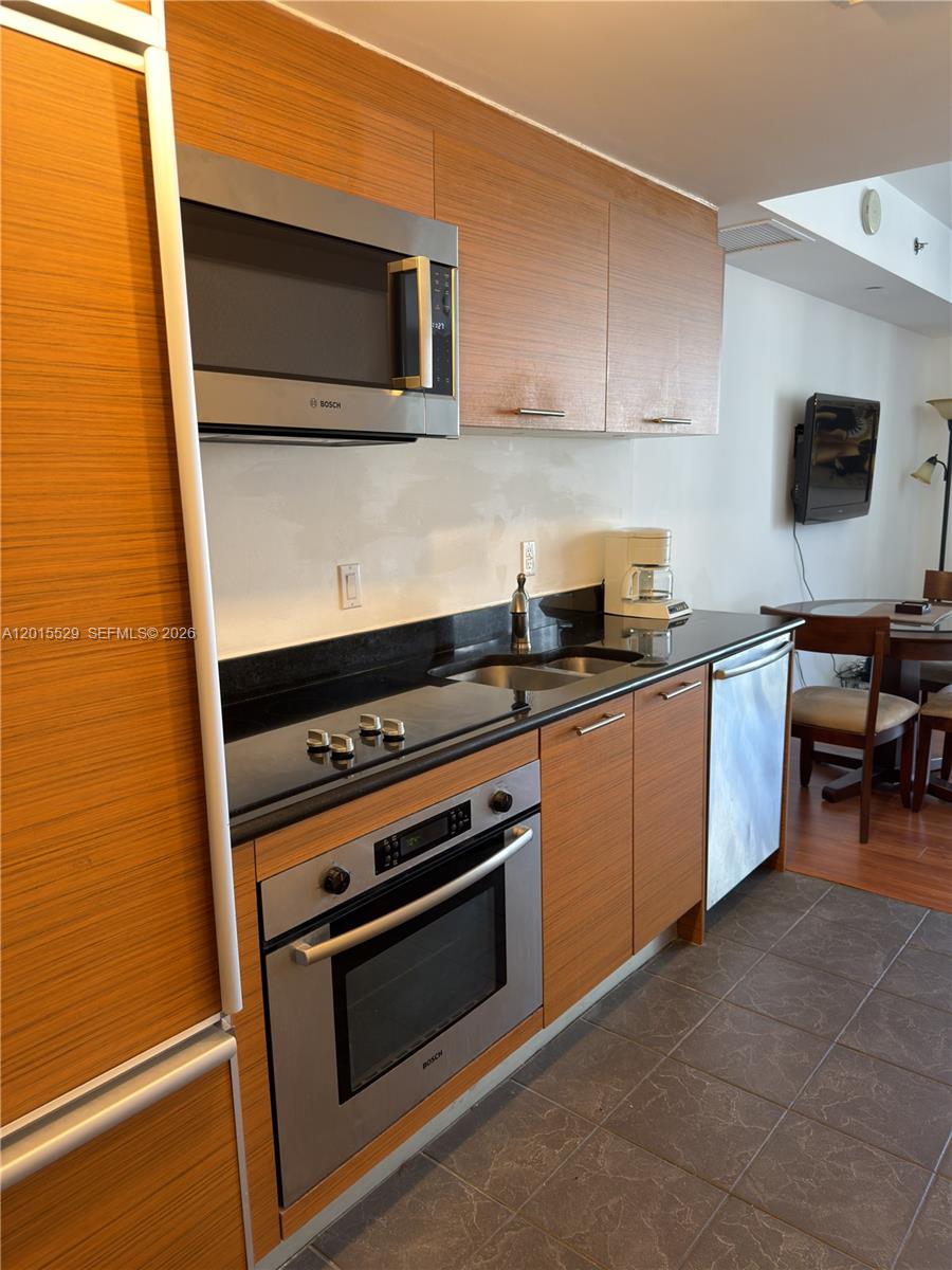  - Image 1