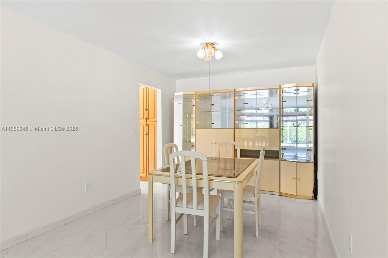 ALTOS DEL MAR NO 5 - Residential