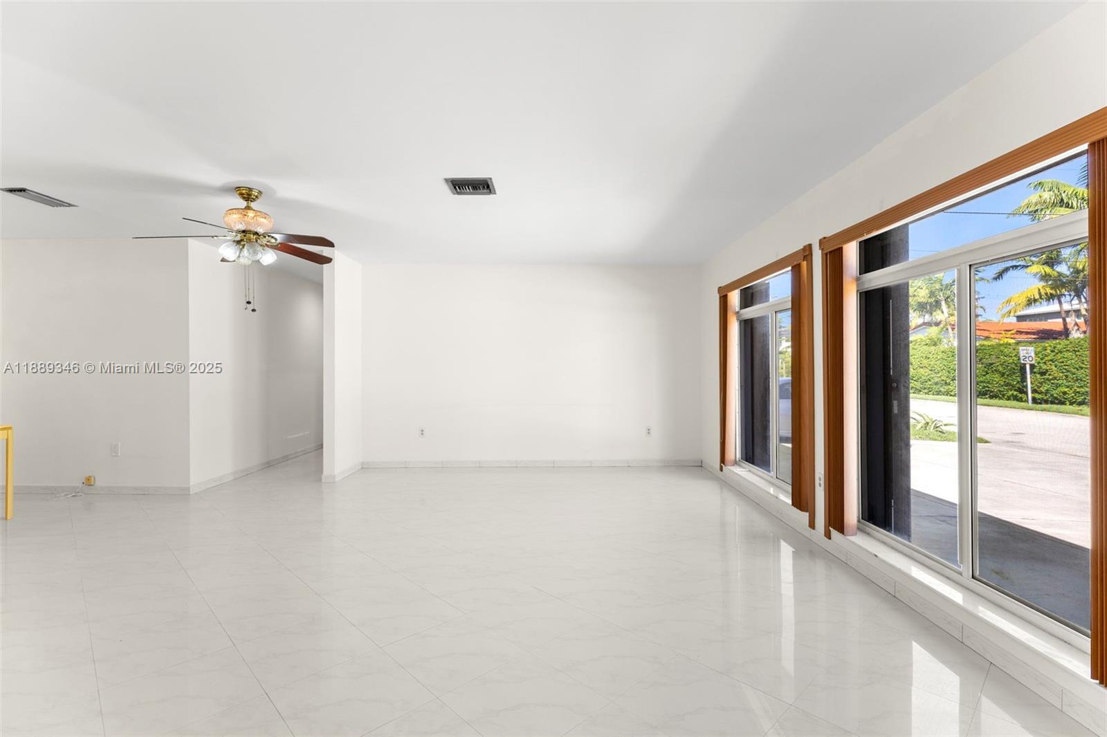 ALTOS DEL MAR NO 5 - Residential