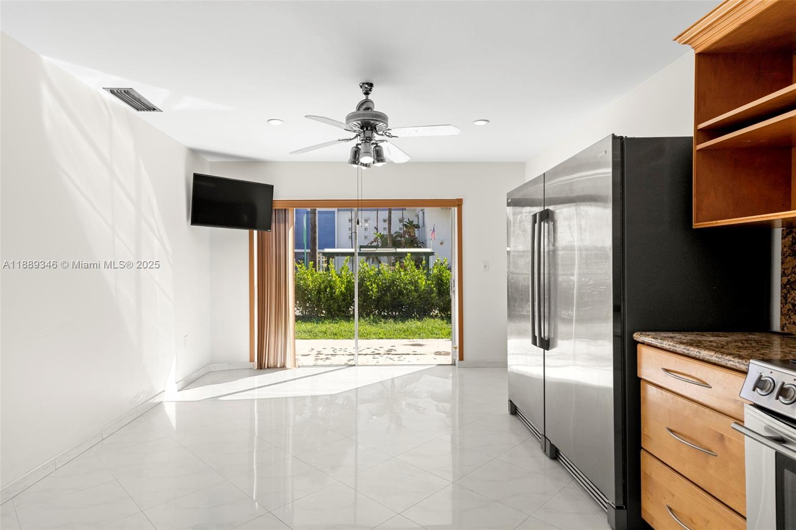 ALTOS DEL MAR NO 5 - Residential