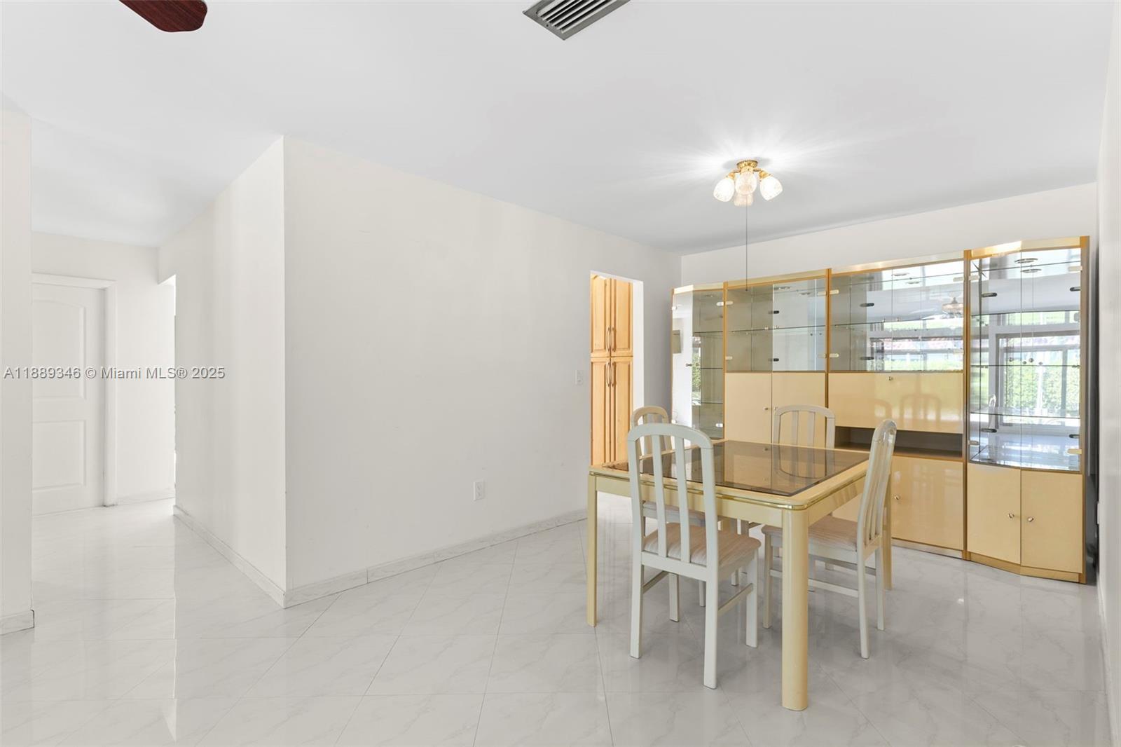 ALTOS DEL MAR NO 5 - Residential