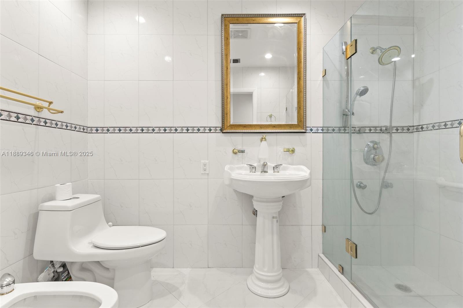 ALTOS DEL MAR NO 5 - Residential