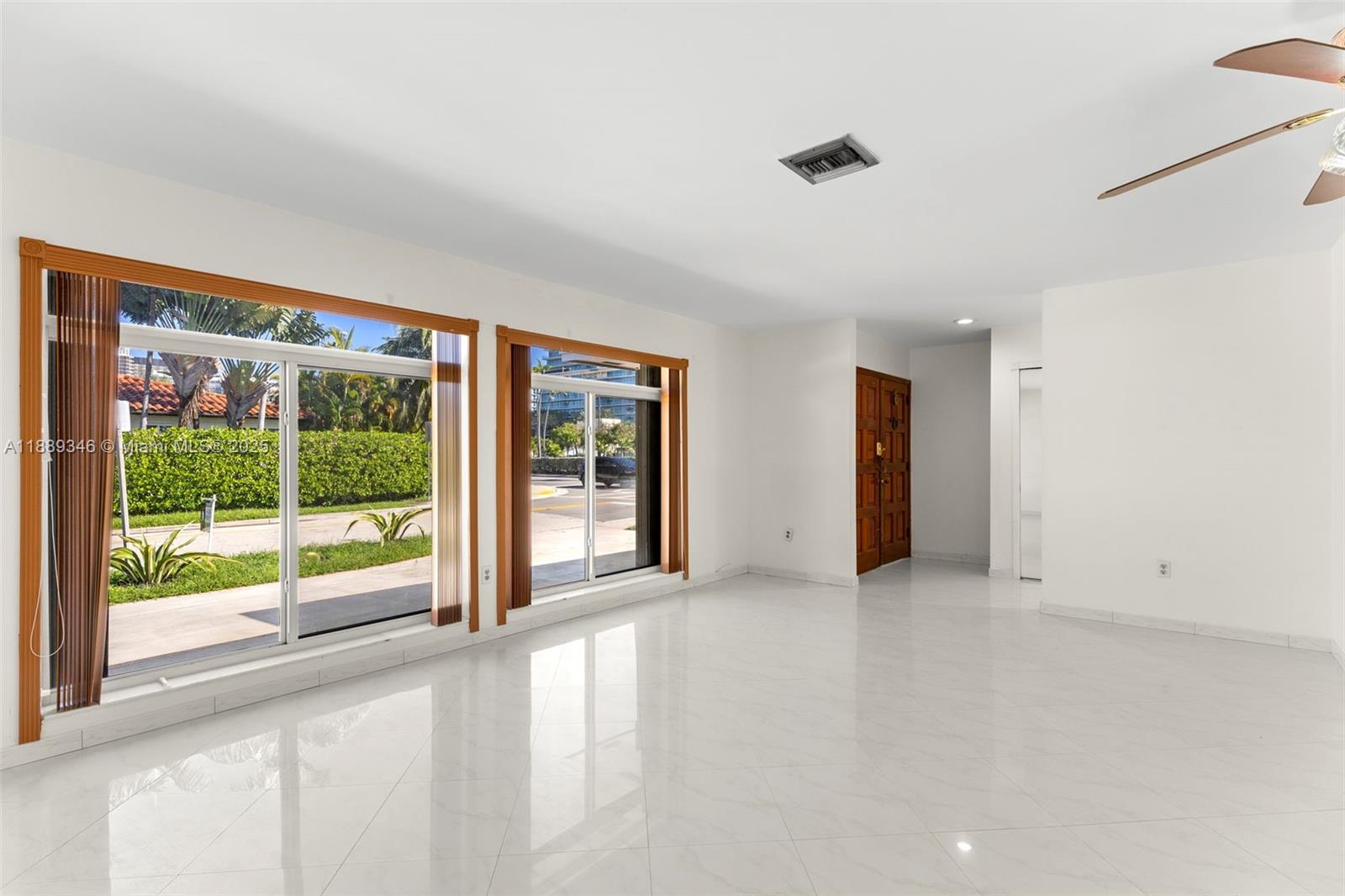 ALTOS DEL MAR NO 5 - Residential