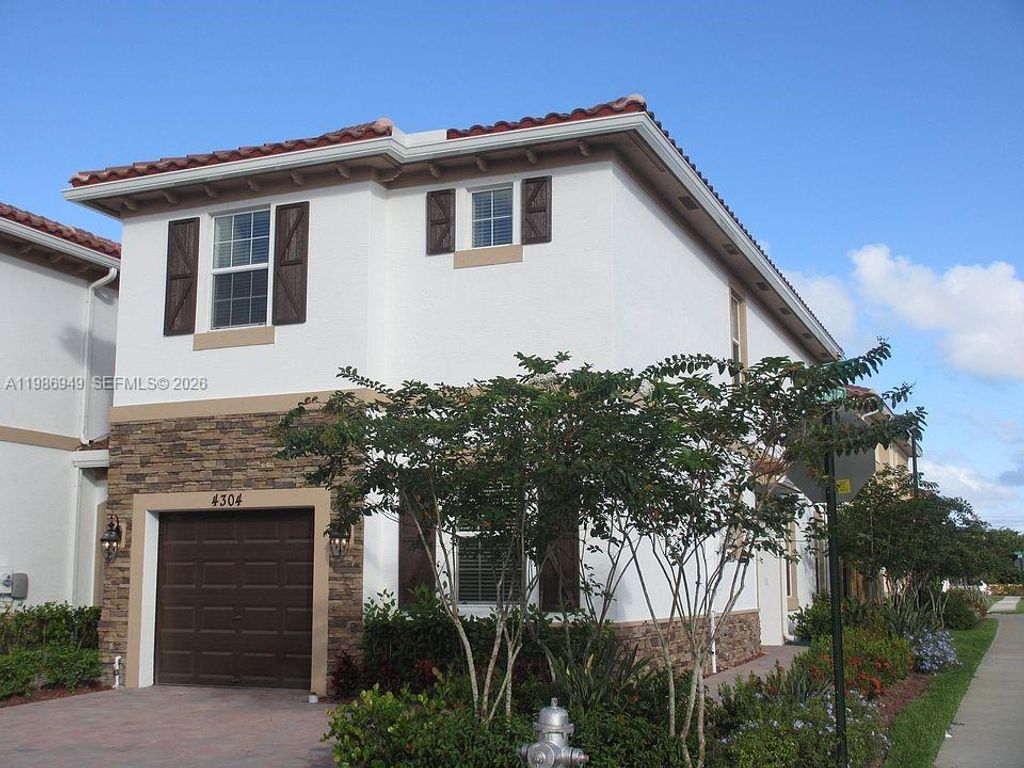Photo of 4304 Brewster Ln #4304, West Palm Beach, FL 33417 (MLS # A11986949)