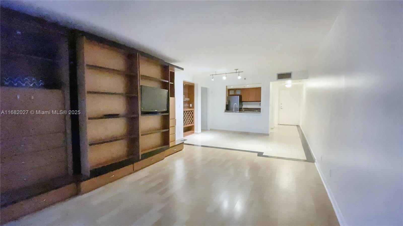 THE GRAND FKA VENETIA - Residential Lease