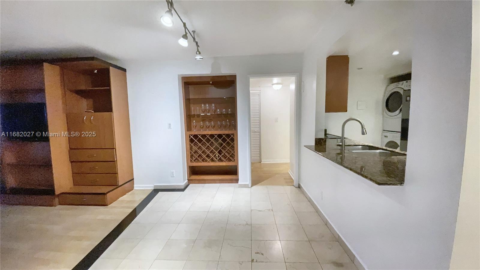 THE GRAND FKA VENETIA - Residential Lease