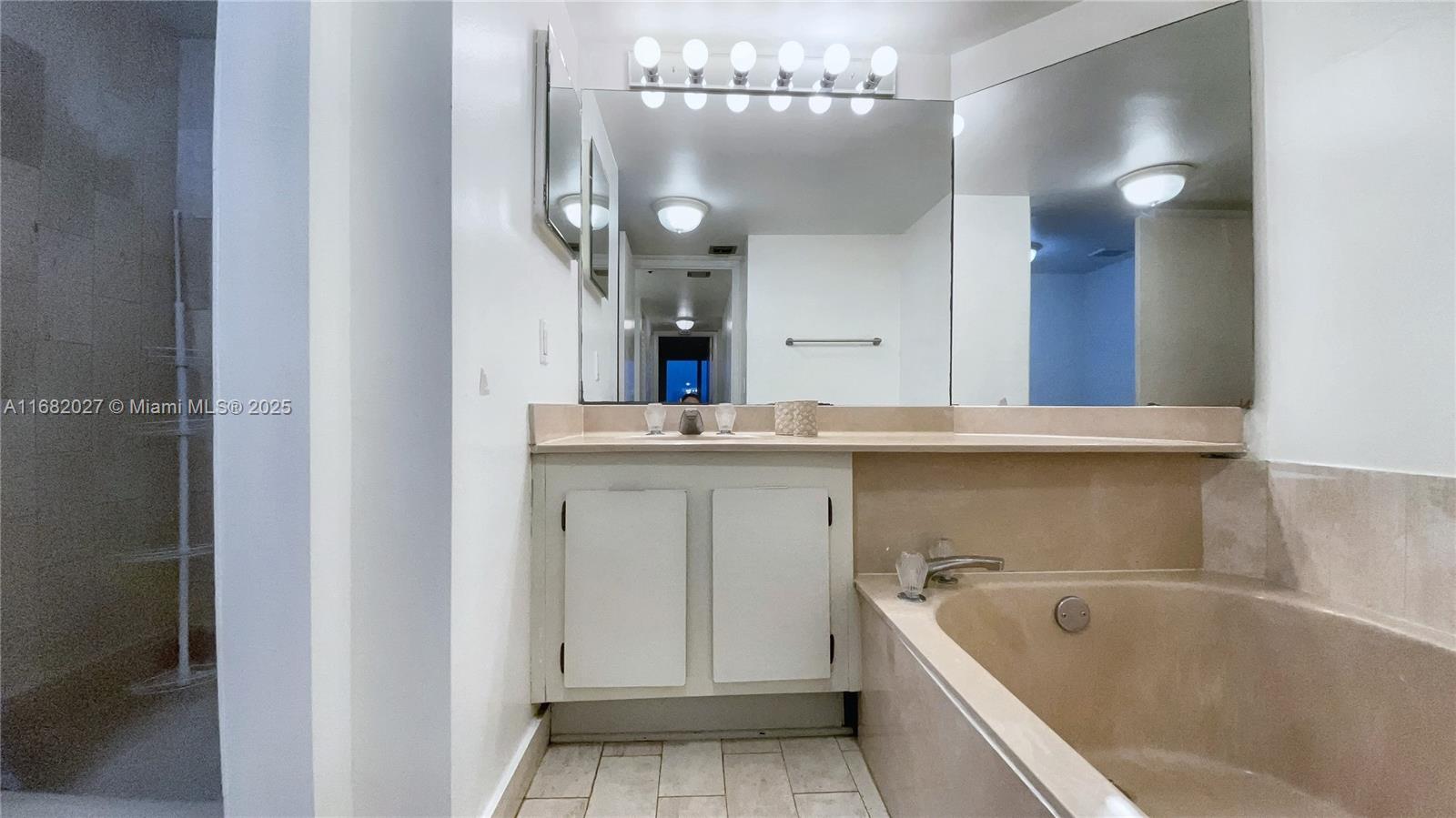 THE GRAND FKA VENETIA - Residential Lease