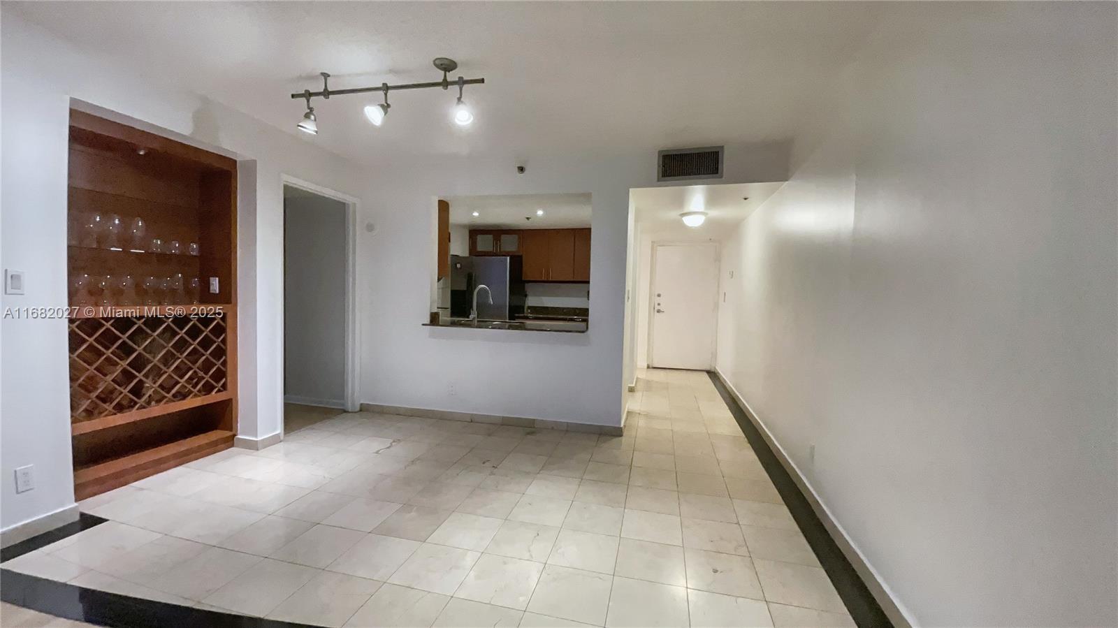 THE GRAND FKA VENETIA - Residential Lease