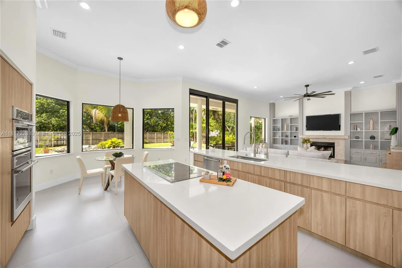 Palmetto Bay, Florida 33158, United States, 5 Bedrooms Bedrooms, ,5 BathroomsBathrooms,Residential,Active,146567