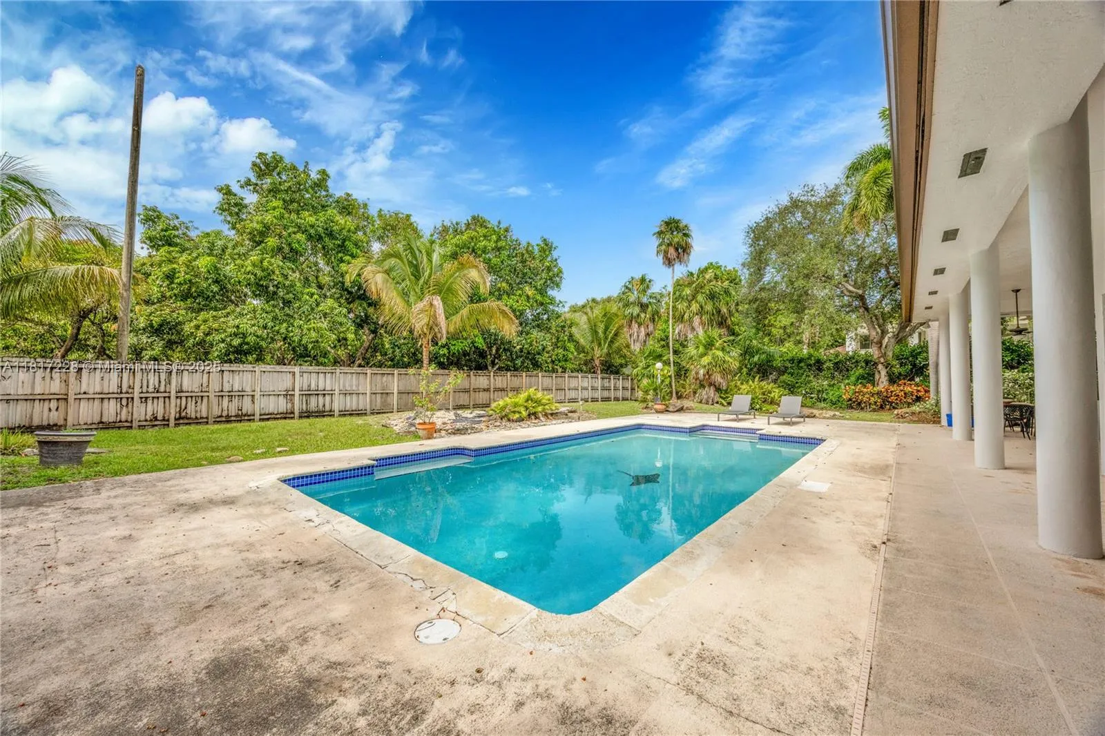 Palmetto Bay, Florida 33158, United States, 5 Bedrooms Bedrooms, ,5 BathroomsBathrooms,Residential,Active,146567