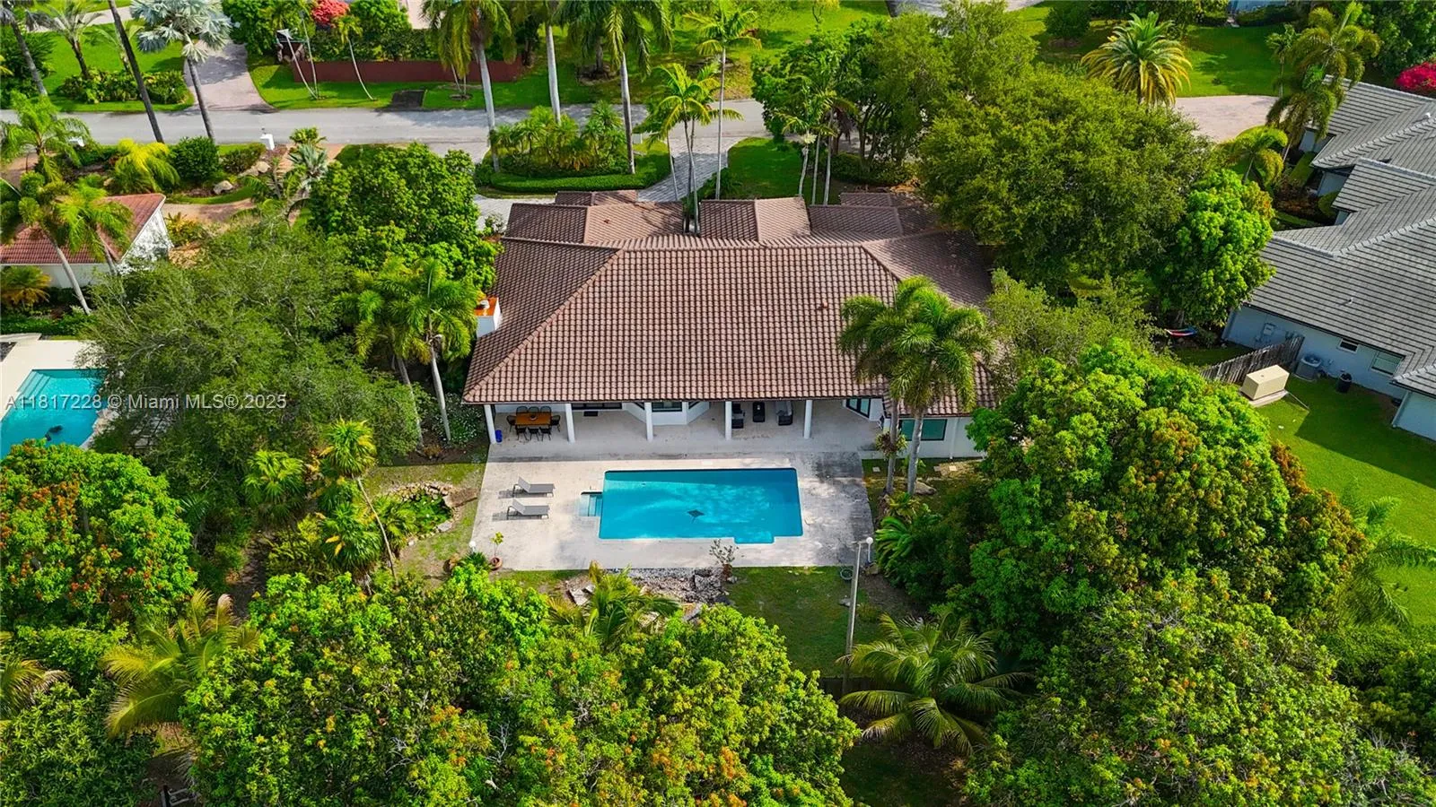 Palmetto Bay, Florida 33158, United States, 5 Bedrooms Bedrooms, ,5 BathroomsBathrooms,Residential,Active,146567