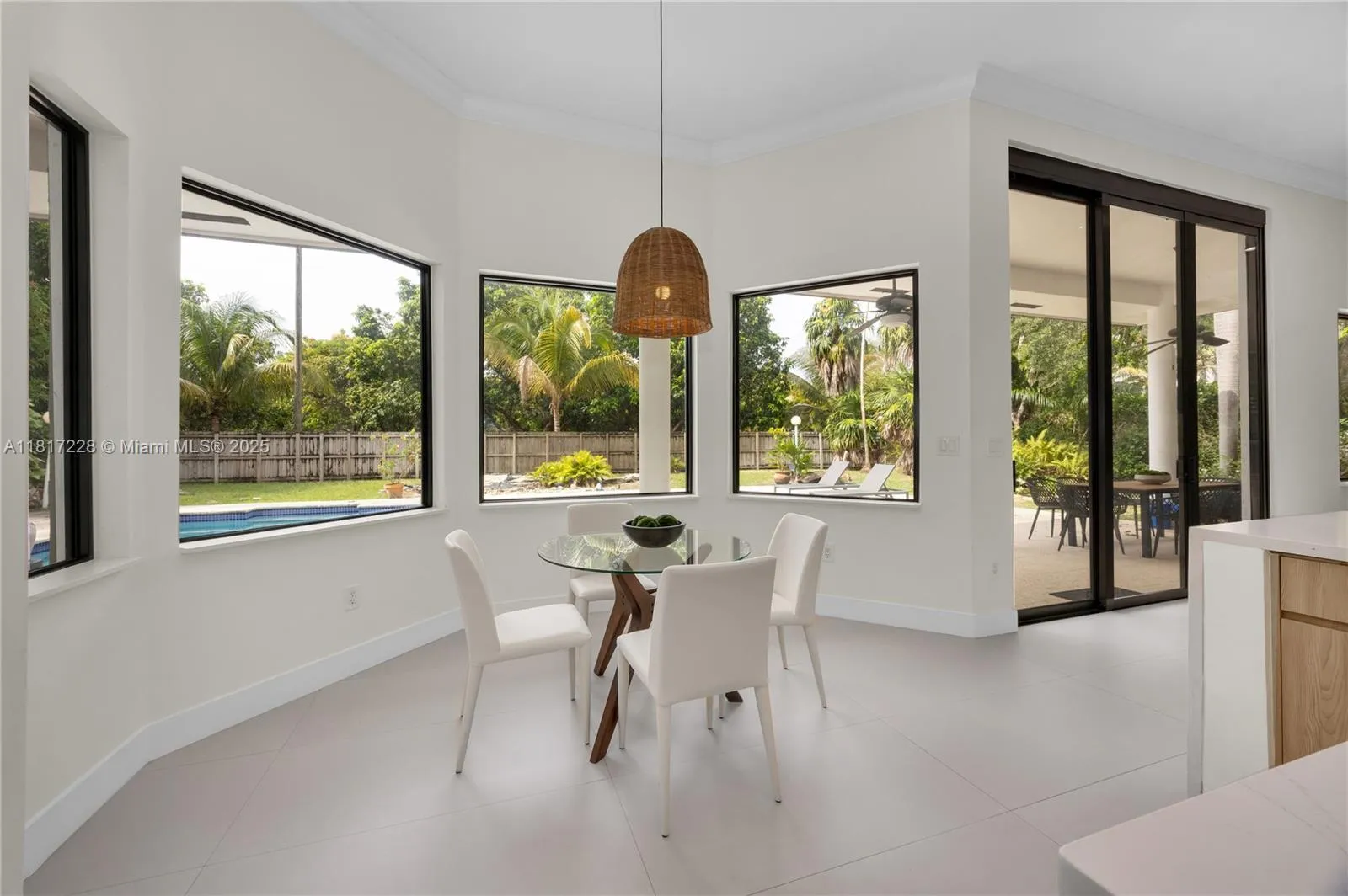 Palmetto Bay, Florida 33158, United States, 5 Bedrooms Bedrooms, ,5 BathroomsBathrooms,Residential,Active,146567