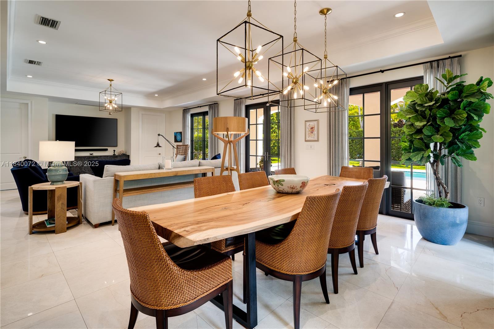 CORAL GABLES RIVIERA SEC - Residential