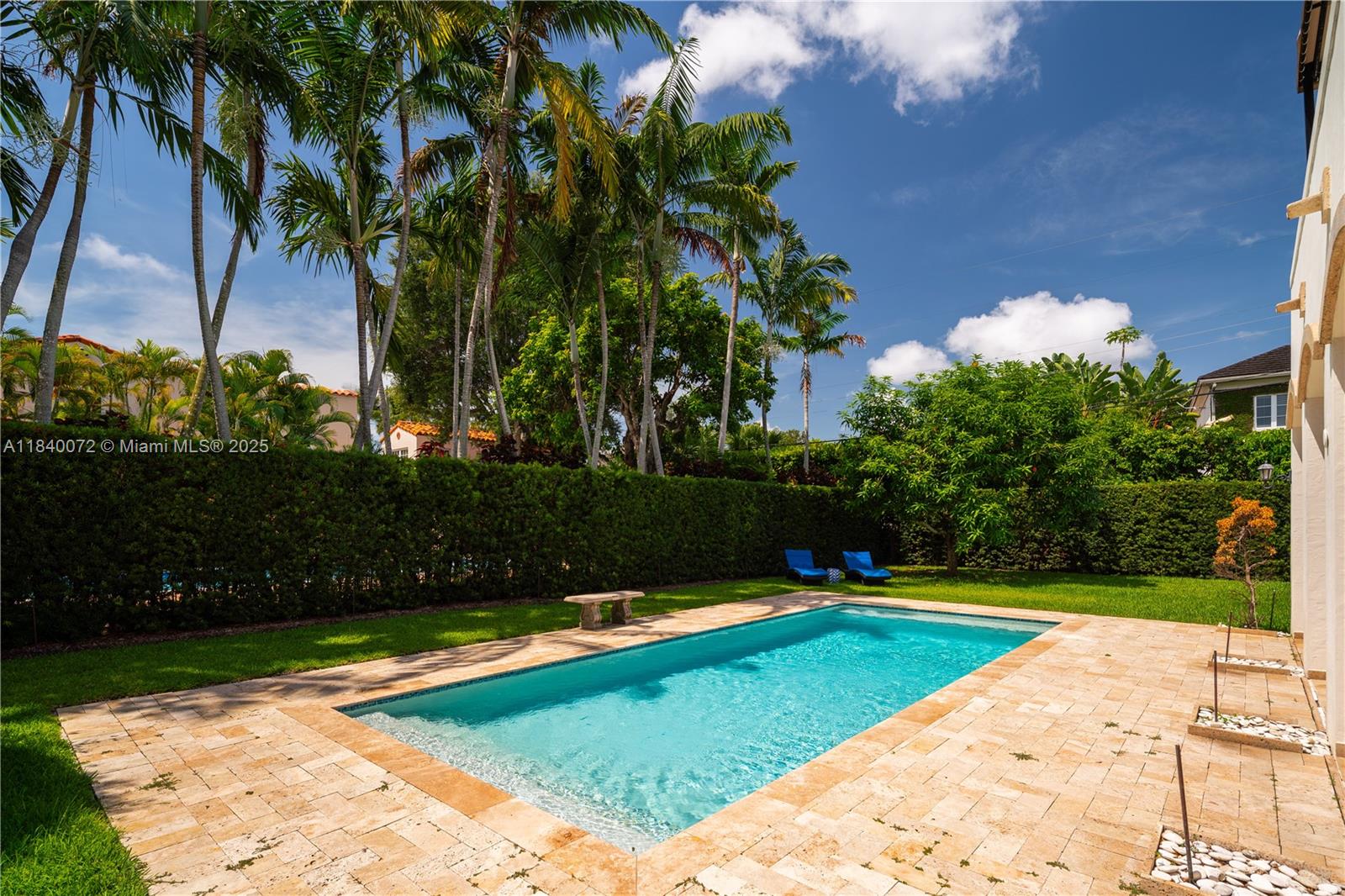 CORAL GABLES RIVIERA SEC - Residential