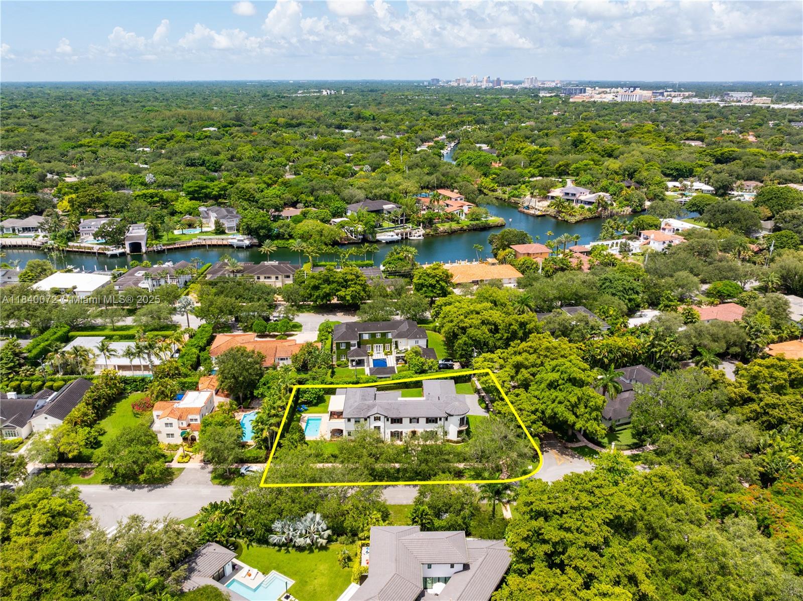 CORAL GABLES RIVIERA SEC - Residential