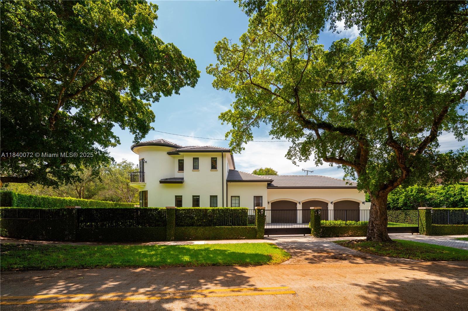 CORAL GABLES RIVIERA SEC - Residential