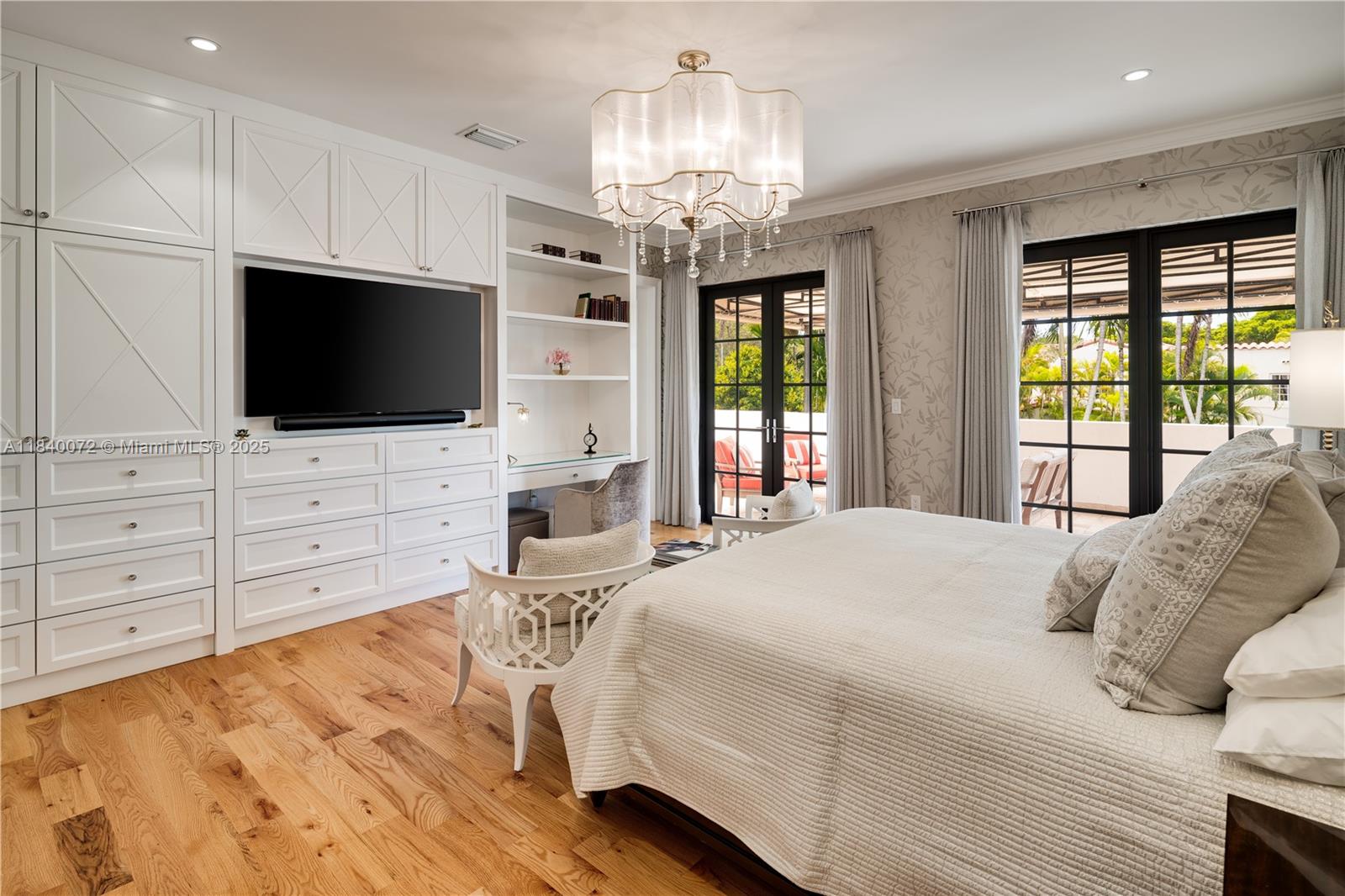 CORAL GABLES RIVIERA SEC - Residential