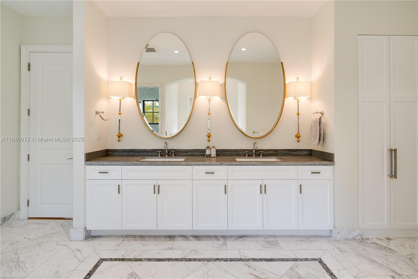 CORAL GABLES RIVIERA SEC - Residential